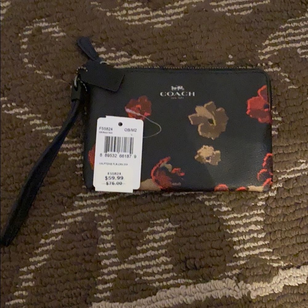 NWT Coach Flower Wristlet